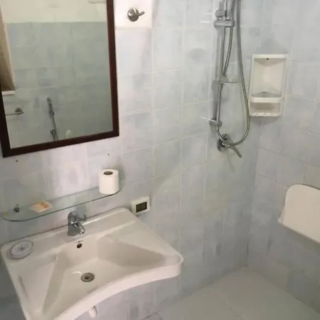 2000 Apartment