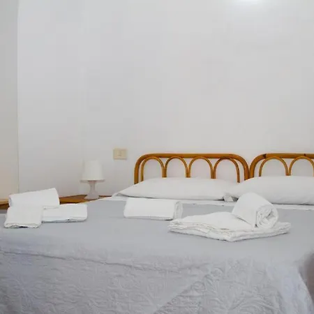 Apartment 2000 *